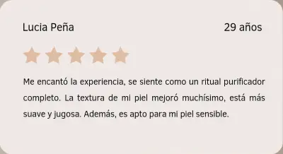 Tarjeta con reseña de Lucía Peña sobre su experiencia con Vegan Glow Facial en Depidi.
